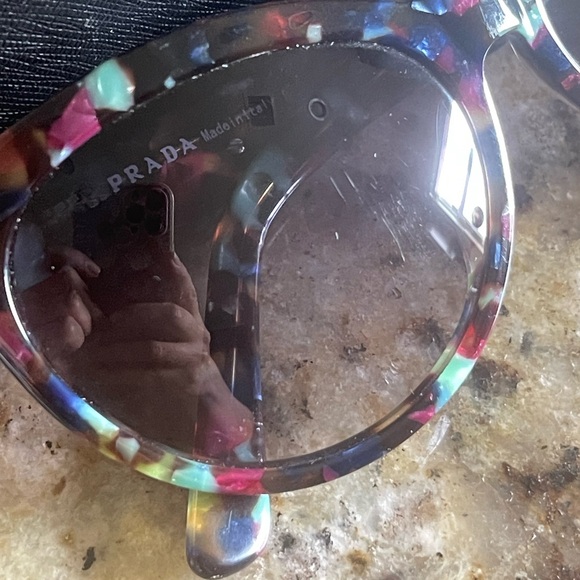 Gorgeous Prada sunglasses, used - Picture 5 of 12
